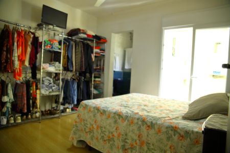 Casa à venda com 250m², 3 quartos e 2 vagasQuarto