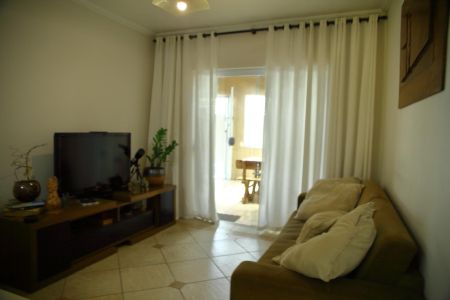 Casa à venda com 250m², 3 quartos e 2 vagasSala