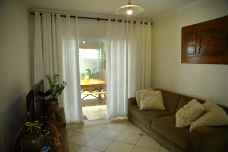 Casa à venda com 250m², 3 quartos e 2 vagasSala