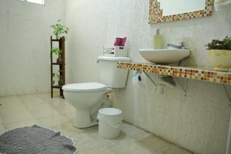 Casa à venda com 250m², 3 quartos e 2 vagasBanheiro 3