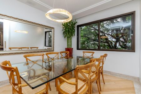 Apartamento à venda com 275m², 4 quartos e 7 vagasSala de Jantar