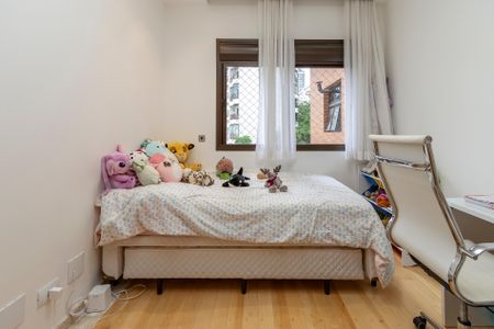 Apartamento à venda com 275m², 4 quartos e 7 vagasSuíte 3