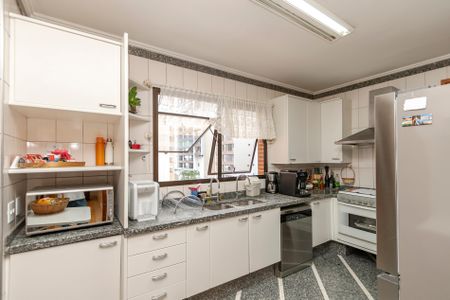 Apartamento à venda com 275m², 4 quartos e 7 vagasCozinha