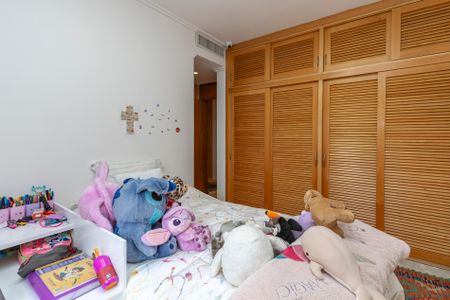 Apartamento à venda com 275m², 4 quartos e 7 vagasSuíte 2