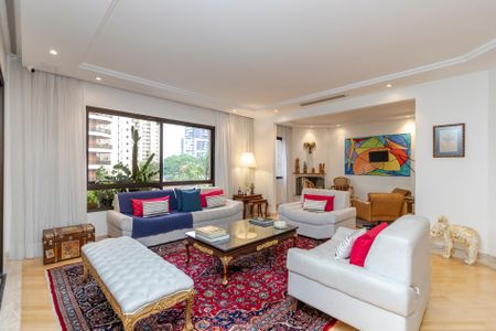 Apartamento à venda com 275m², 4 quartos e 7 vagasSala