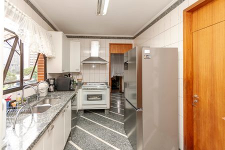 Apartamento à venda com 275m², 4 quartos e 7 vagasCozinha