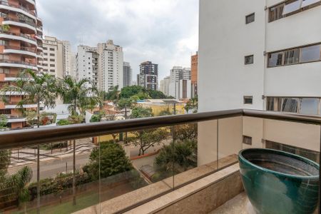 Apartamento à venda com 275m², 4 quartos e 7 vagasVaranda da Suíte 1
