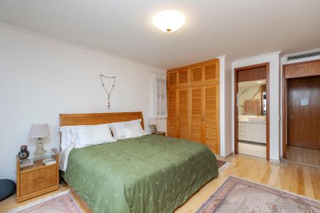 Apartamento à venda com 275m², 4 quartos e 7 vagasSuíte 1