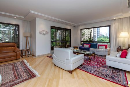 Apartamento à venda com 275m², 4 quartos e 7 vagasSala