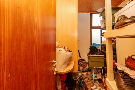 Apartamento à venda com 275m², 4 quartos e 7 vagasQuarto de Serviço 2