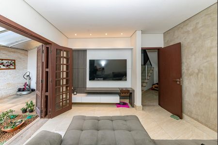 Casa à venda com 453m², 4 quartos e 2 vagas Casa à venda com 453m², 4 quartos e 2 vagasSala 3