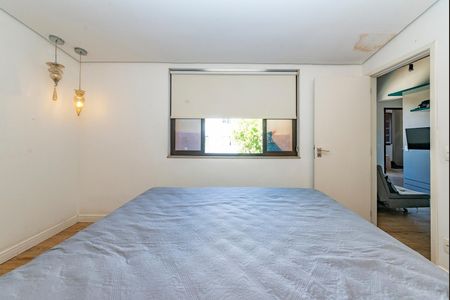 Casa à venda com 453m², 4 quartos e 2 vagas Casa à venda com 453m², 4 quartos e 2 vagasSuíte 1