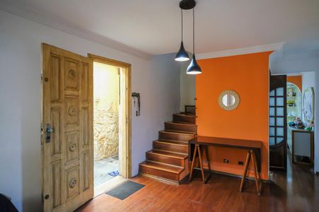 Casa à venda com 170m², 3 quartos e 2 vagasSala