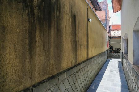 Casa à venda com 170m², 3 quartos e 2 vagasCorredor