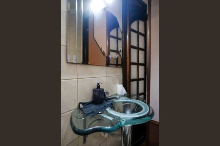 Casa à venda com 170m², 3 quartos e 2 vagasLavabo