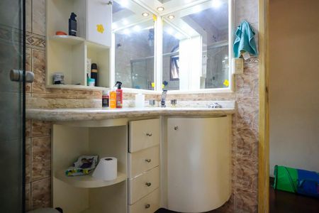 Casa à venda com 170m², 3 quartos e 2 vagasBanheiro