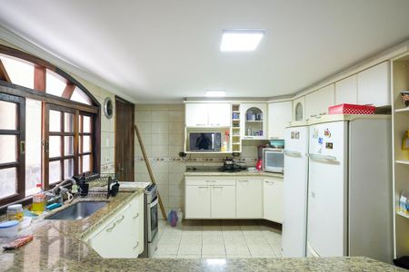 Casa à venda com 170m², 3 quartos e 2 vagasCozinha