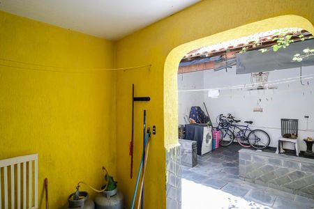 Casa à venda com 170m², 3 quartos e 2 vagasQuintal e área de serviço