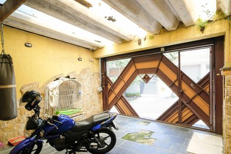 Casa à venda com 170m², 3 quartos e 2 vagasGaragem