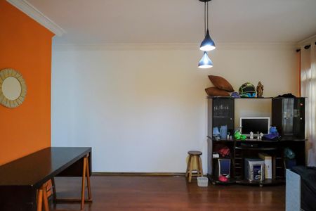 Casa à venda com 170m², 3 quartos e 2 vagasSala