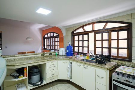 Casa à venda com 170m², 3 quartos e 2 vagasCozinha