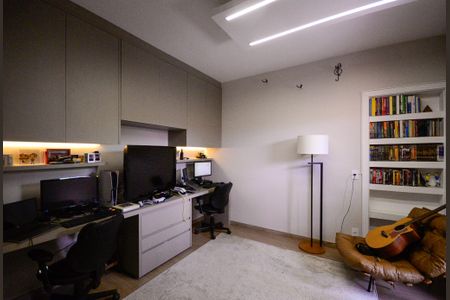 Apartamento à venda com 165m², 4 quartos e 3 vagasQuarto 4