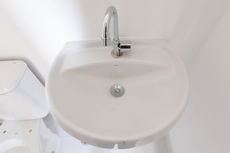 Apartamento para alugar com 33m², 2 quartos e sem vagaDetalhe banheiro