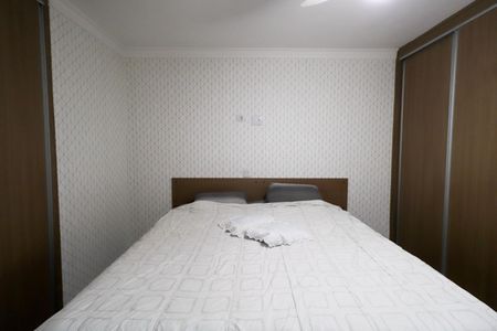 Casa à venda com 184m², 2 quartos e 2 vagas Casa à venda com 184m², 2 quartos e 2 vagasQuarto 1 - Suíte