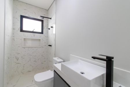 Casa de condomínio à venda com 200m², 4 quartos e sem vaga Casa de condomínio à venda com 200m², 4 quartos e sem vagaBanheiro do Quarto 3