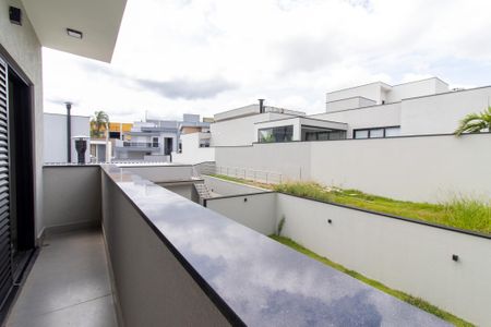 Casa de condomínio à venda com 200m², 4 quartos e sem vaga Casa de condomínio à venda com 200m², 4 quartos e sem vagavaranda