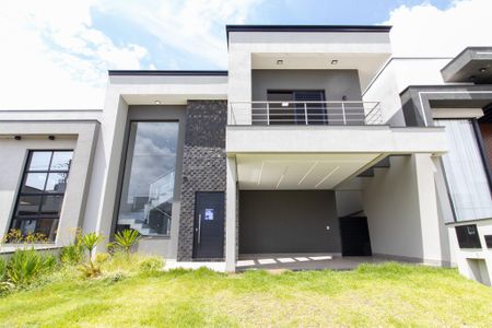 Casa de condomínio à venda com 200m², 4 quartos e sem vaga Casa de condomínio à venda com 200m², 4 quartos e sem vagaFachada