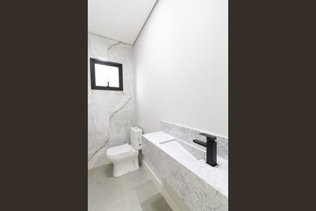 Casa de condomínio à venda com 200m², 4 quartos e sem vaga Casa de condomínio à venda com 200m², 4 quartos e sem vagaBanheiro