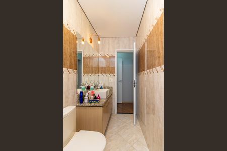 Casa à venda com 201m², 3 quartos e 2 vagas Casa à venda com 201m², 3 quartos e 2 vagasBanheiro da Suíte