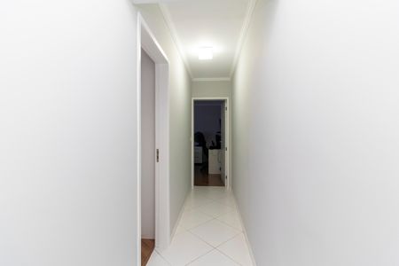 Casa à venda com 201m², 3 quartos e 2 vagas Casa à venda com 201m², 3 quartos e 2 vagasCorredor Interno