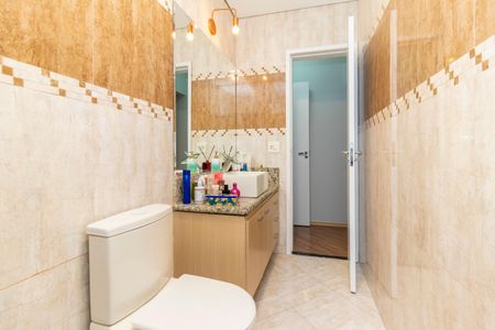 Casa à venda com 201m², 3 quartos e 2 vagas Casa à venda com 201m², 3 quartos e 2 vagasBanheiro da Suíte