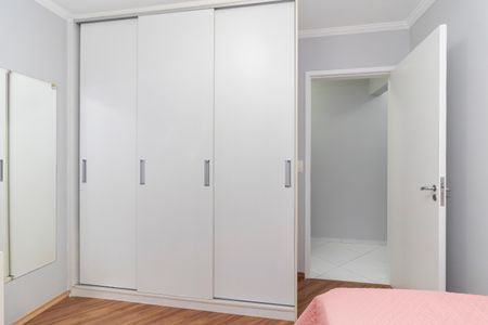 Casa à venda com 201m², 3 quartos e 2 vagas Casa à venda com 201m², 3 quartos e 2 vagasQuarto 2