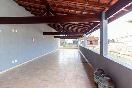 Casa à venda com 201m², 3 quartos e 2 vagas Casa à venda com 201m², 3 quartos e 2 vagasSalão