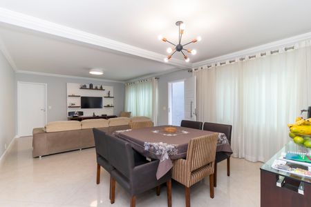 Casa à venda com 201m², 3 quartos e 2 vagas Casa à venda com 201m², 3 quartos e 2 vagasSala de Jantar