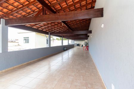 Casa à venda com 201m², 3 quartos e 2 vagas Casa à venda com 201m², 3 quartos e 2 vagasSalão