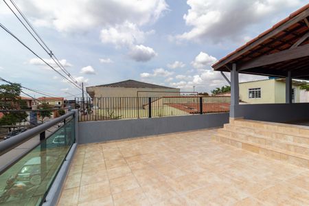 Casa à venda com 201m², 3 quartos e 2 vagas Casa à venda com 201m², 3 quartos e 2 vagasSacada