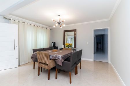 Casa à venda com 201m², 3 quartos e 2 vagas Casa à venda com 201m², 3 quartos e 2 vagasSala de Jantar
