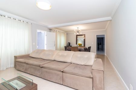 Casa à venda com 201m², 3 quartos e 2 vagas Casa à venda com 201m², 3 quartos e 2 vagasSala