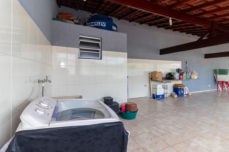 Casa à venda com 201m², 3 quartos e 2 vagas Casa à venda com 201m², 3 quartos e 2 vagasÁrea de Serviço