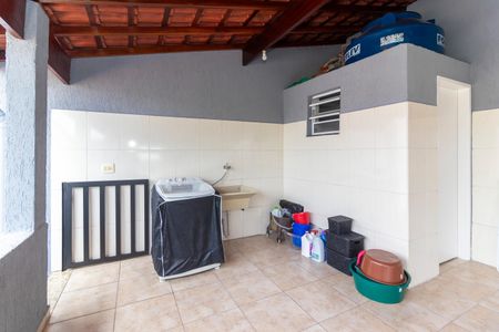 Casa à venda com 201m², 3 quartos e 2 vagas Casa à venda com 201m², 3 quartos e 2 vagasÁrea de Serviço