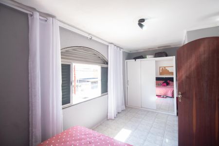 Casa para alugar com 105m², 3 quartos e 3 vagas Casa para alugar com 105m², 3 quartos e 3 vagasQuarto 1