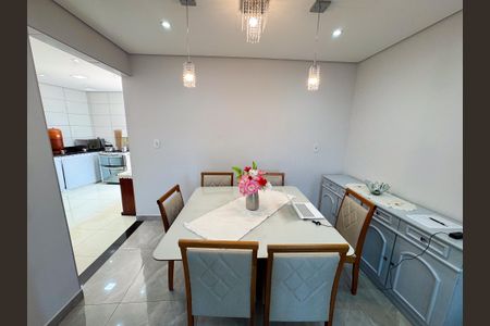 Casa à venda com 250m², 3 quartos e 3 vagasSala de Jantar