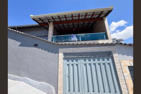 Casa à venda com 250m², 3 quartos e 3 vagasFachada
