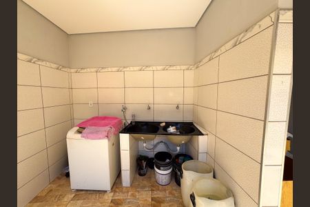 Casa à venda com 250m², 3 quartos e 3 vagasÁrea de Serviço