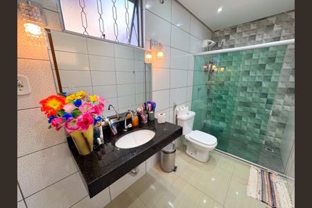 Casa à venda com 250m², 3 quartos e 3 vagasBanheiro