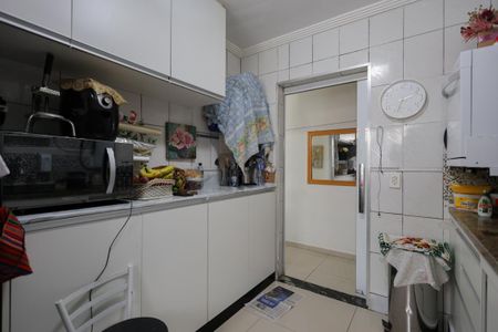 Apartamento à venda com 80m², 2 quartos e 1 vaga Apartamento à venda com 80m², 2 quartos e 1 vagaCozinha e Área de serviço